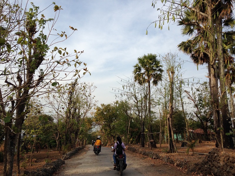 Students travelling by ojek to their KKN destination. (Sarah Windred)