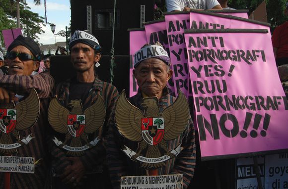 pandhuagie6-setia_mengabdi.jpg pandhuagie6-setia_mengabdi.jpg